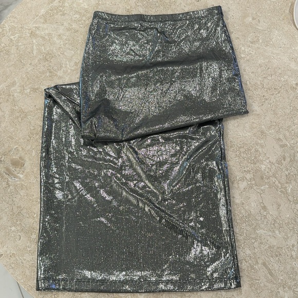 H&M maxi skirt - Picture 2 of 6